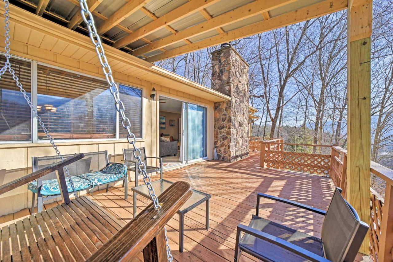 Mountain-View Maggie Valley House With Spacious Deck Exterior photo