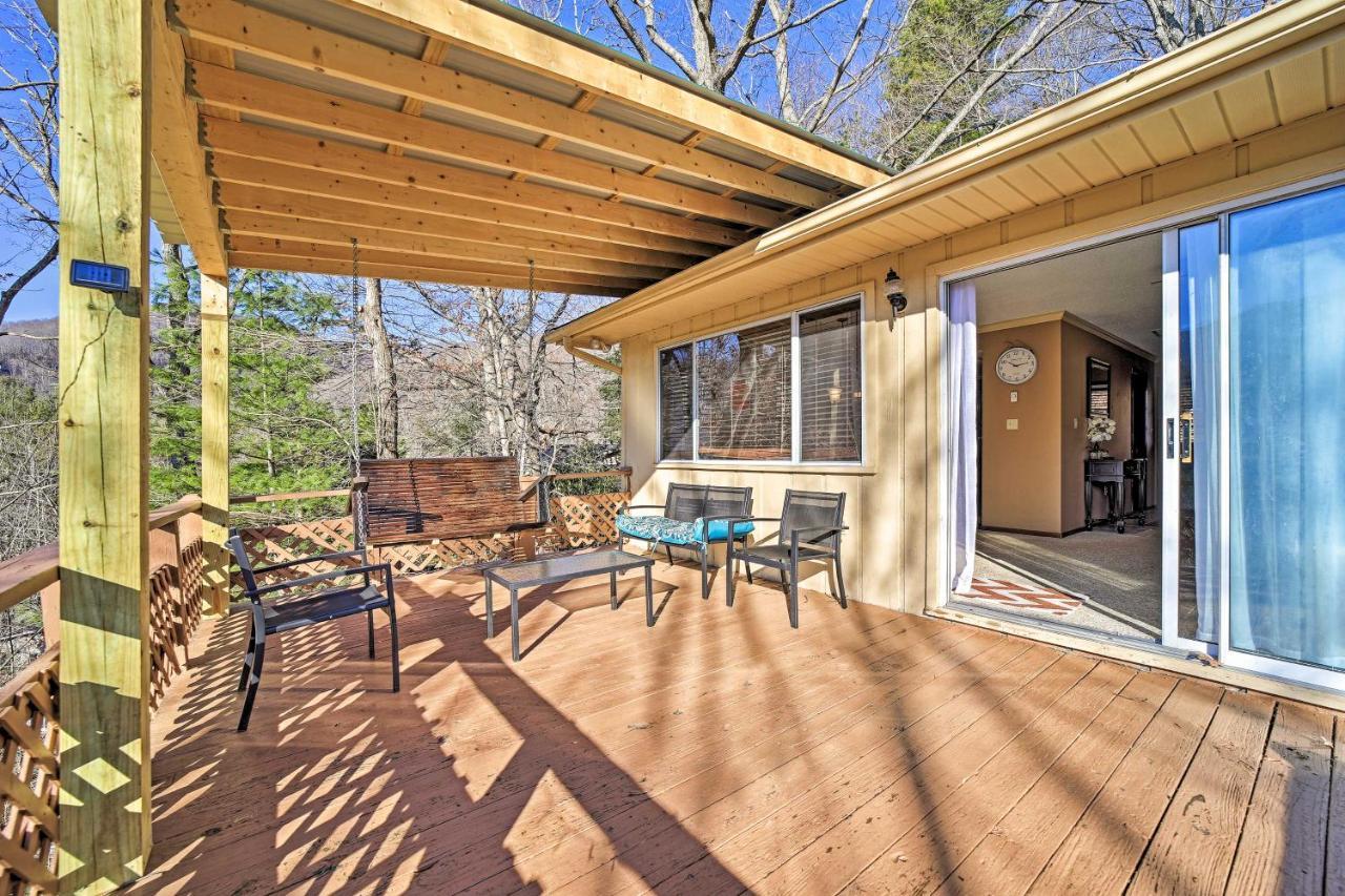 Mountain-View Maggie Valley House With Spacious Deck Exterior photo