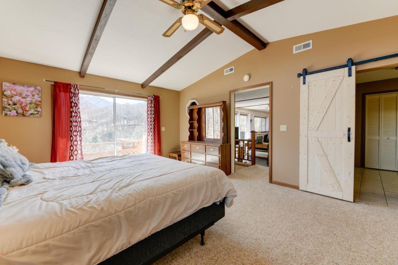 Mountain-View Maggie Valley House With Spacious Deck Exterior photo
